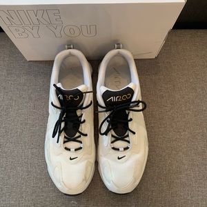 Men's Shoe
Nike Air Max 200 (2004 World Stage)